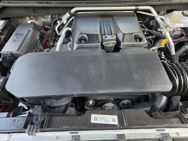 Used 2025 Chevrolet Colorado Z71 w/ Z71 Convenience Package 2 AWD/4WD image 24