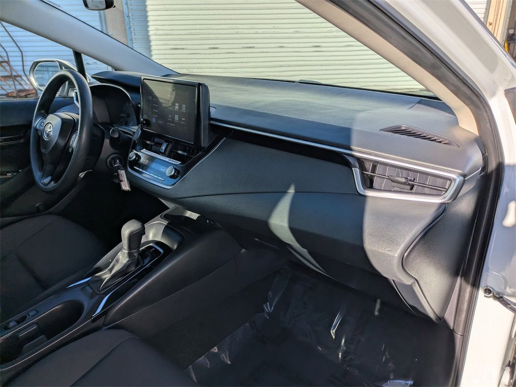 Used 2024 Toyota Corolla LE image 33