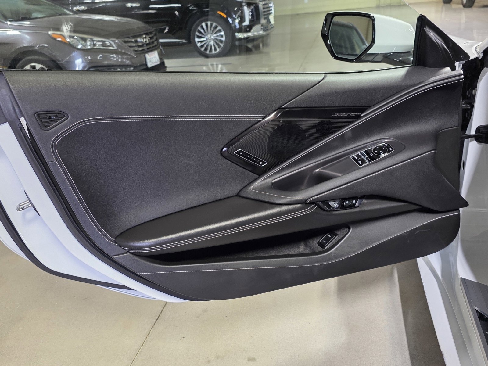 Used 2024 Chevrolet Corvette Stingray Preferred Cpe w/ Z51 Performance Package image 28