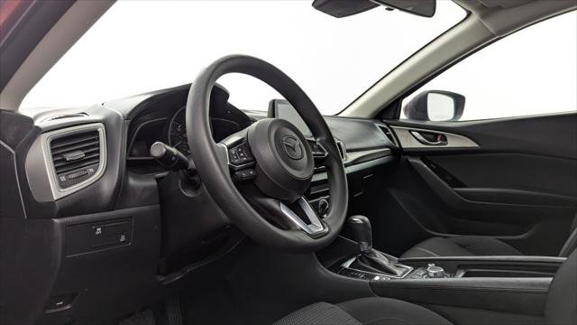 Used 2018 MAZDA MAZDA3 Sport w/ Preferred Equipment Package FWD image 23