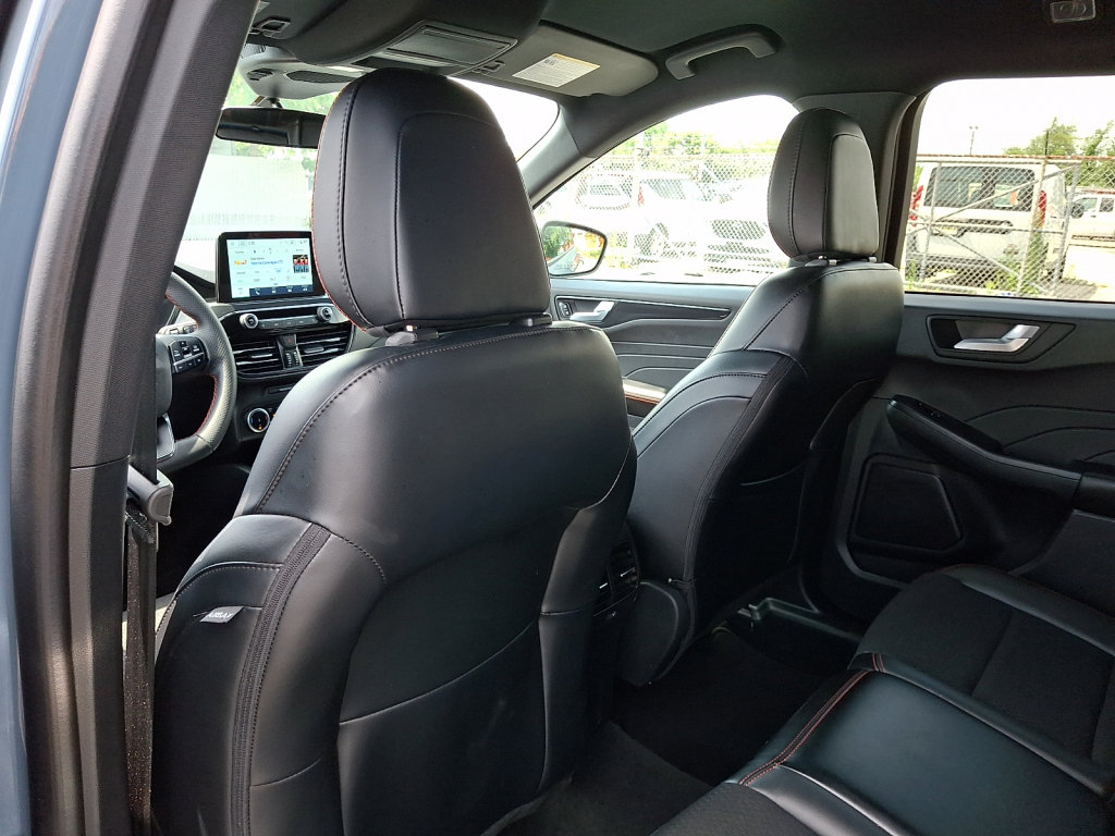 Used 2025 Ford Escape ST-Line FWD image 21