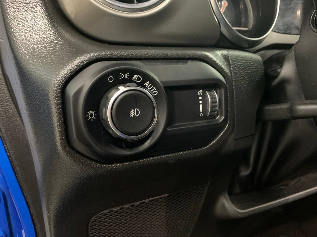 Certified 2023 Jeep Wrangler Unlimited Sahara AWD/4WD image 18