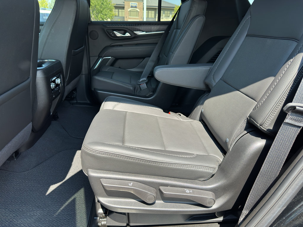 Used 2024 GMC Yukon Denali AWD/4WD image 19