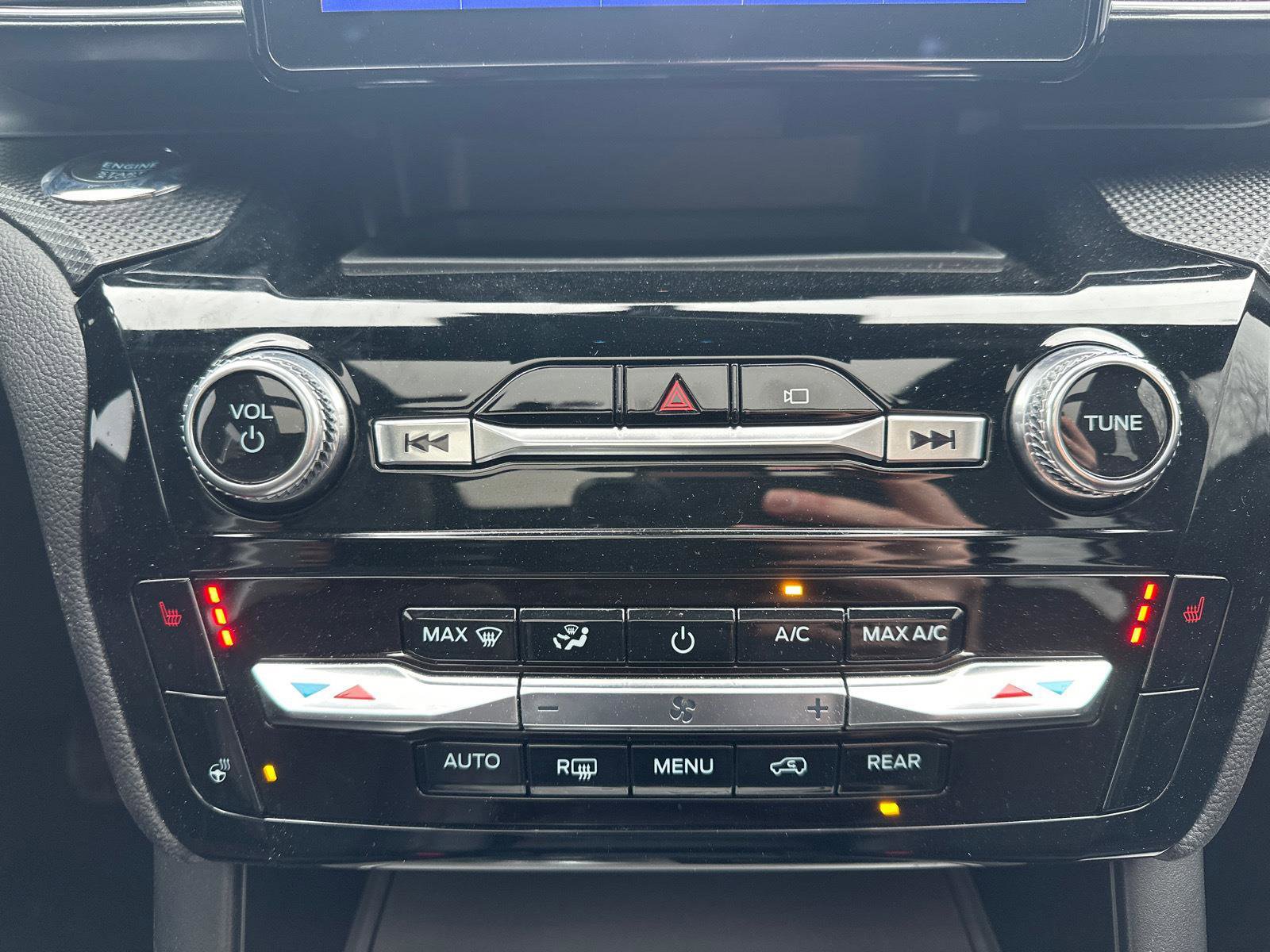 Used 2023 Ford Explorer ST-Line image 18