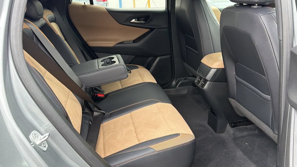 Used 2025 Chevrolet Equinox ACTIV FWD image 11