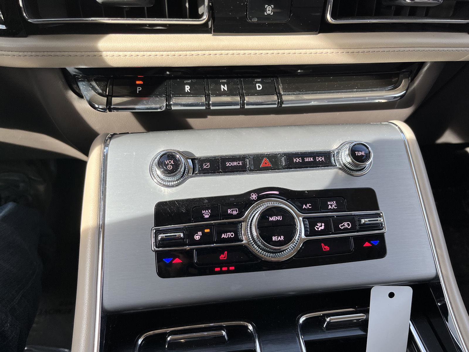 Used 2023 Lincoln Aviator AWD w/ Elements Package image 26