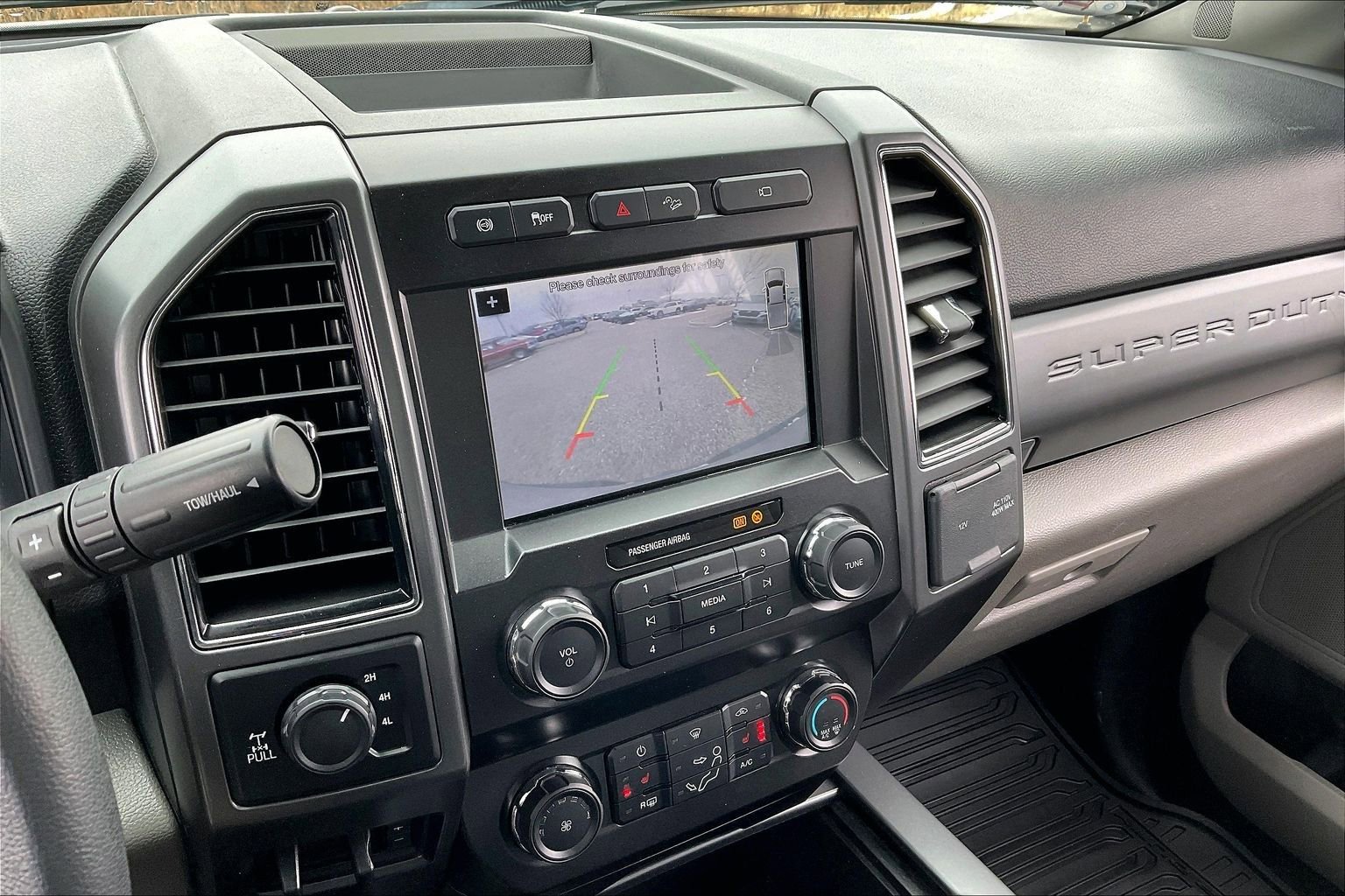Used 2019 Ford F250 XLT w/ XLT Premium Package image 21