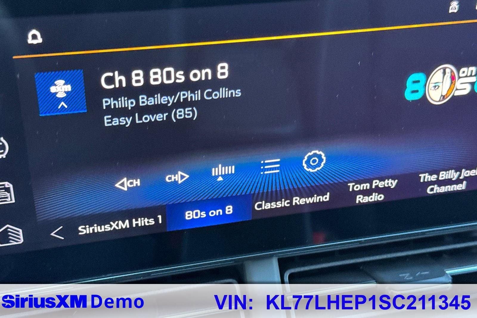 Used 2025 Chevrolet Trax LT w/ Driver Confidence Package image 32