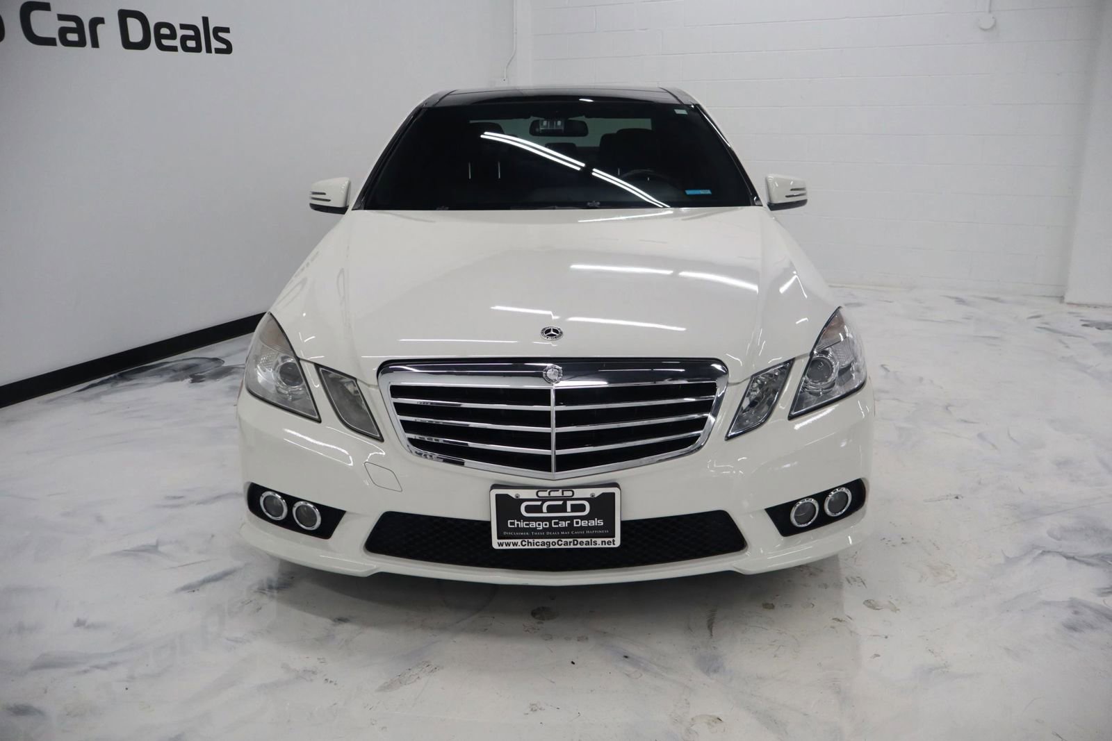 Used 2010 Mercedes-Benz E 350 E 350 4MATIC Sedan 4D image 3