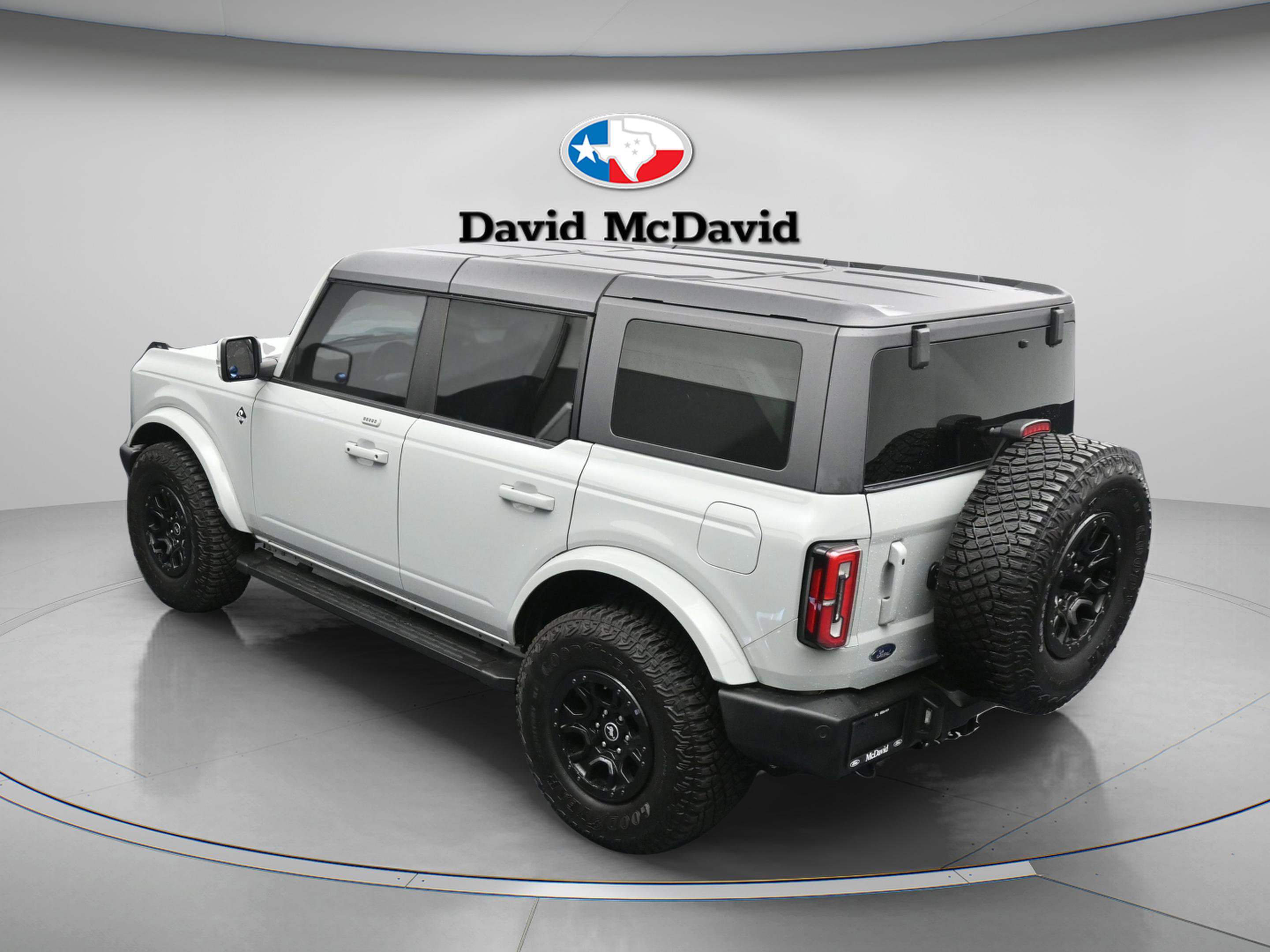Used 2023 Ford Bronco Outer Banks image 37