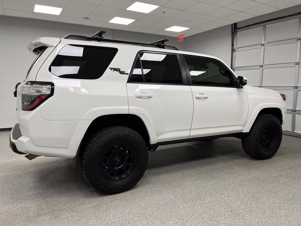 Used 2022 Toyota 4Runner TRD Off-Road Premium AWD/4WD image 11