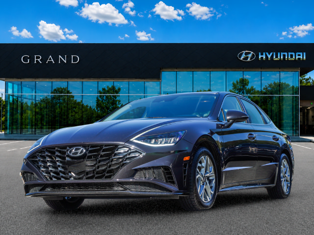 Used 2023 Hyundai Sonata SEL w/ Cargo Package FWD image 2