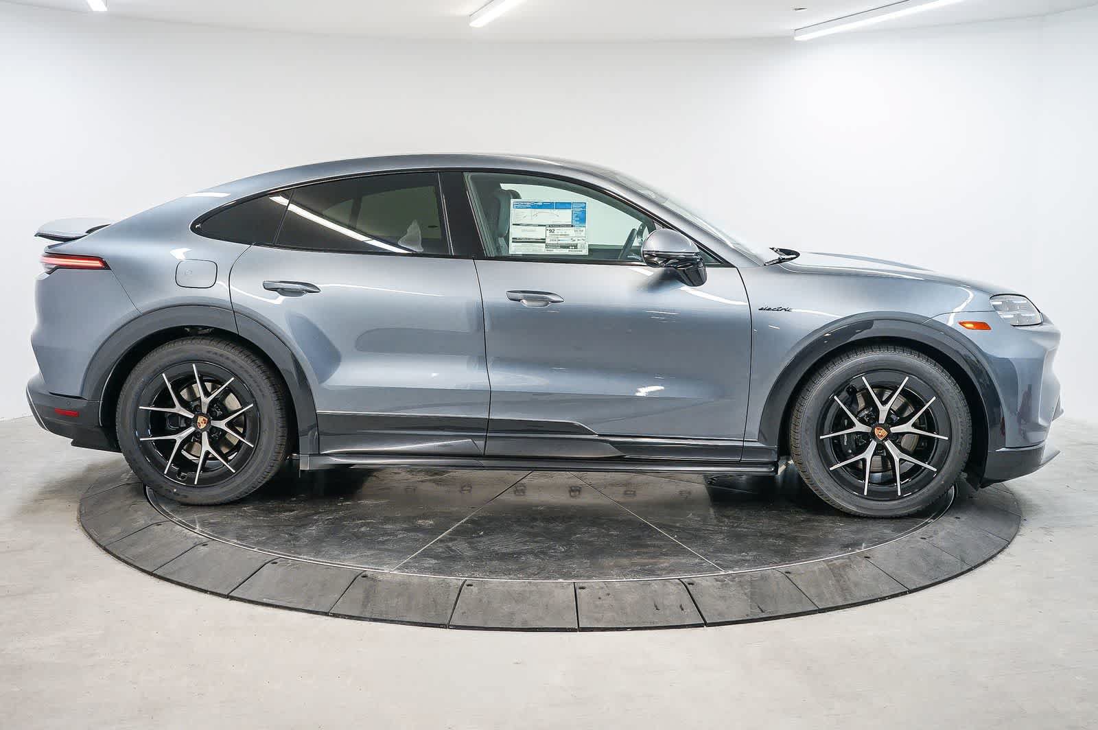 New 2026 Porsche Cayenne Electric Coupe AWD/4WD image 8