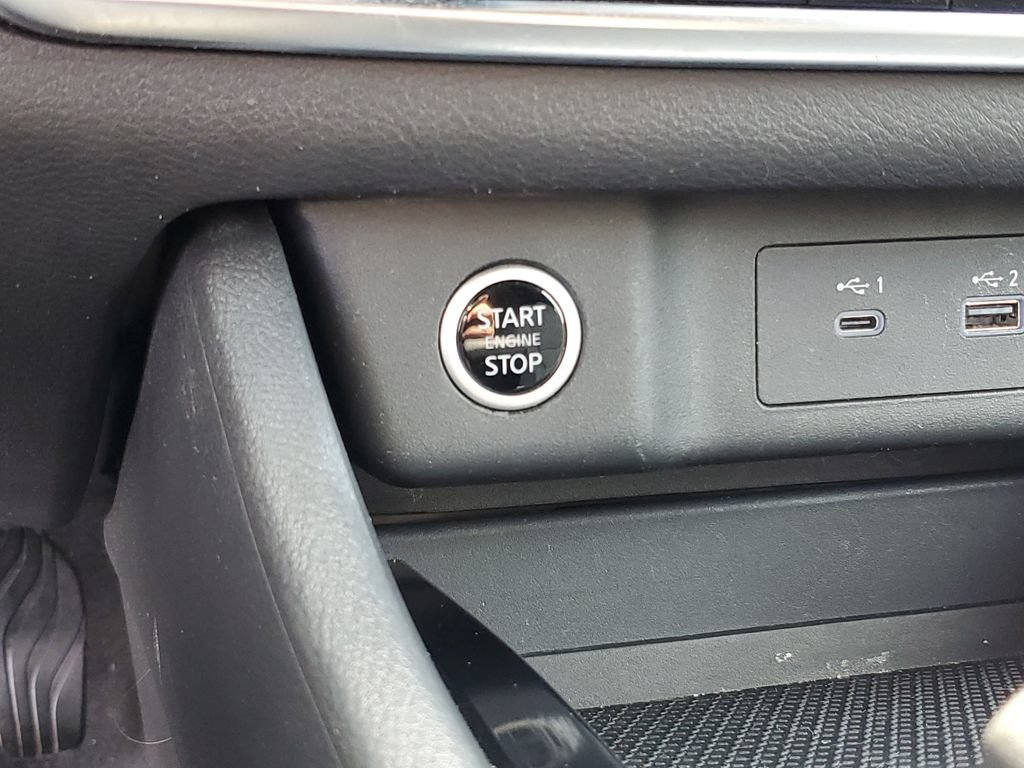 Used 2023 Nissan Rogue SV AWD/4WD image 18