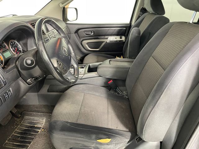 Used 2015 Nissan Armada SV image 2