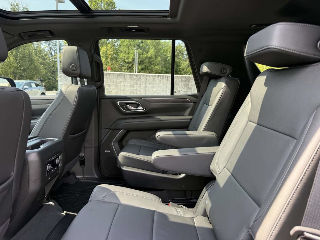 Used 2024 Chevrolet Tahoe LT w/ LT Signature Plus Package AWD/4WD image 18