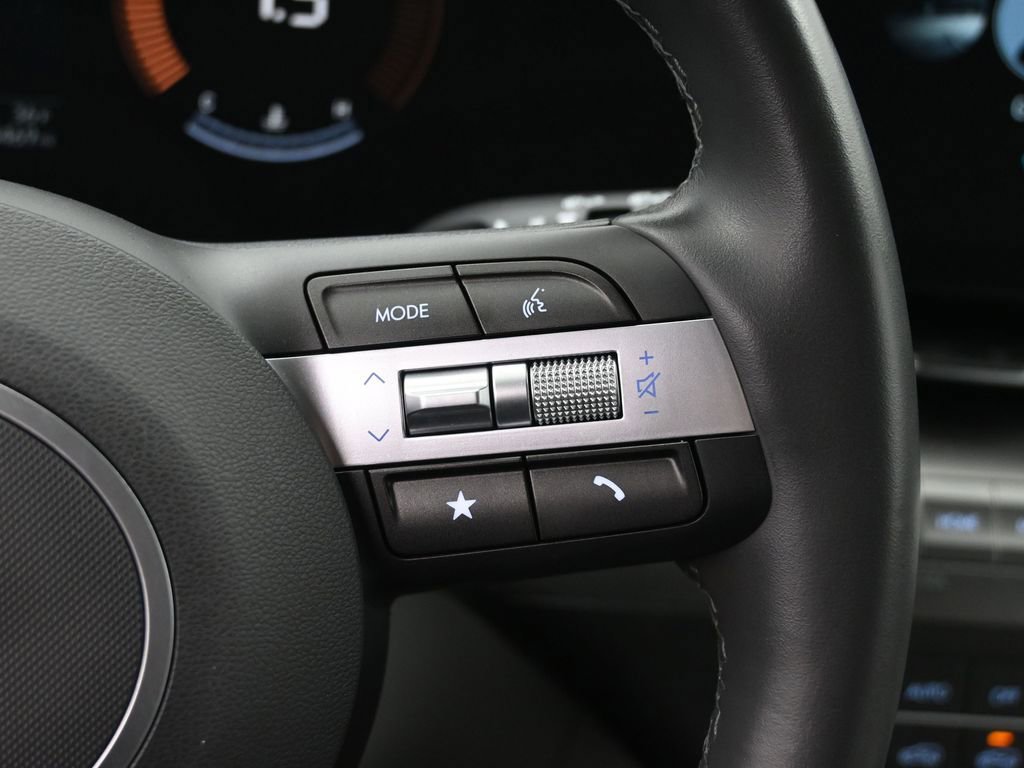 Used 2024 Hyundai Kona SEL AWD/4WD image 14