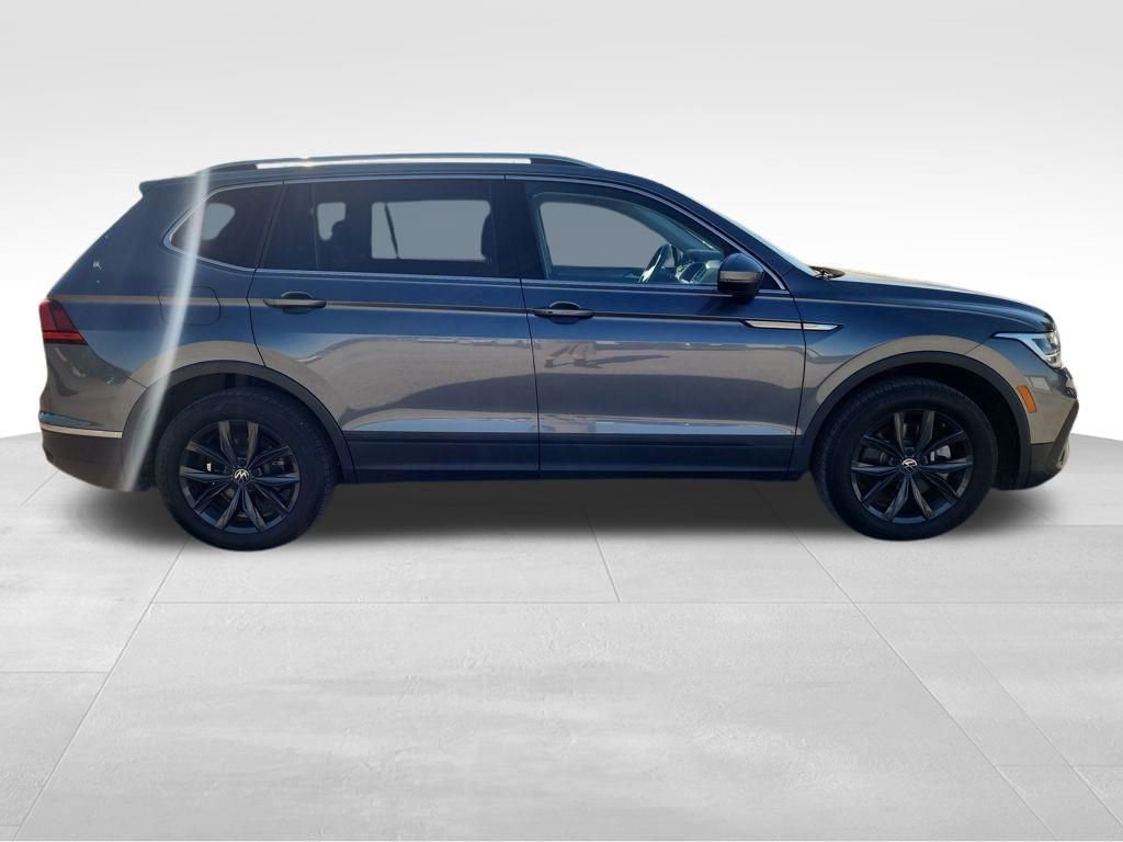 Used 2024 Volkswagen Tiguan SE image 9