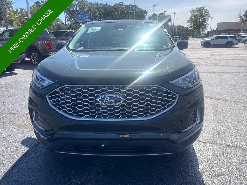 Used 2024 Ford Edge SEL w/ Convenience Package AWD/4WD image 3