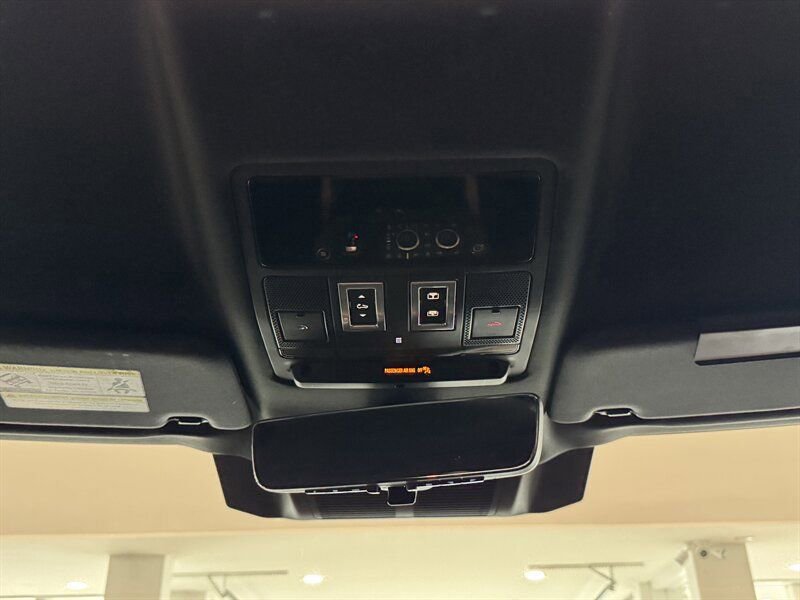 Used 2023 Land Rover Defender 130 X image 43