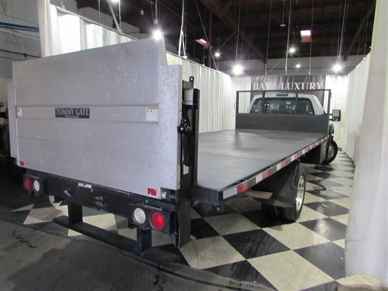 Used 2016 Ford F550 2WD Regular Cab Super Duty image 11