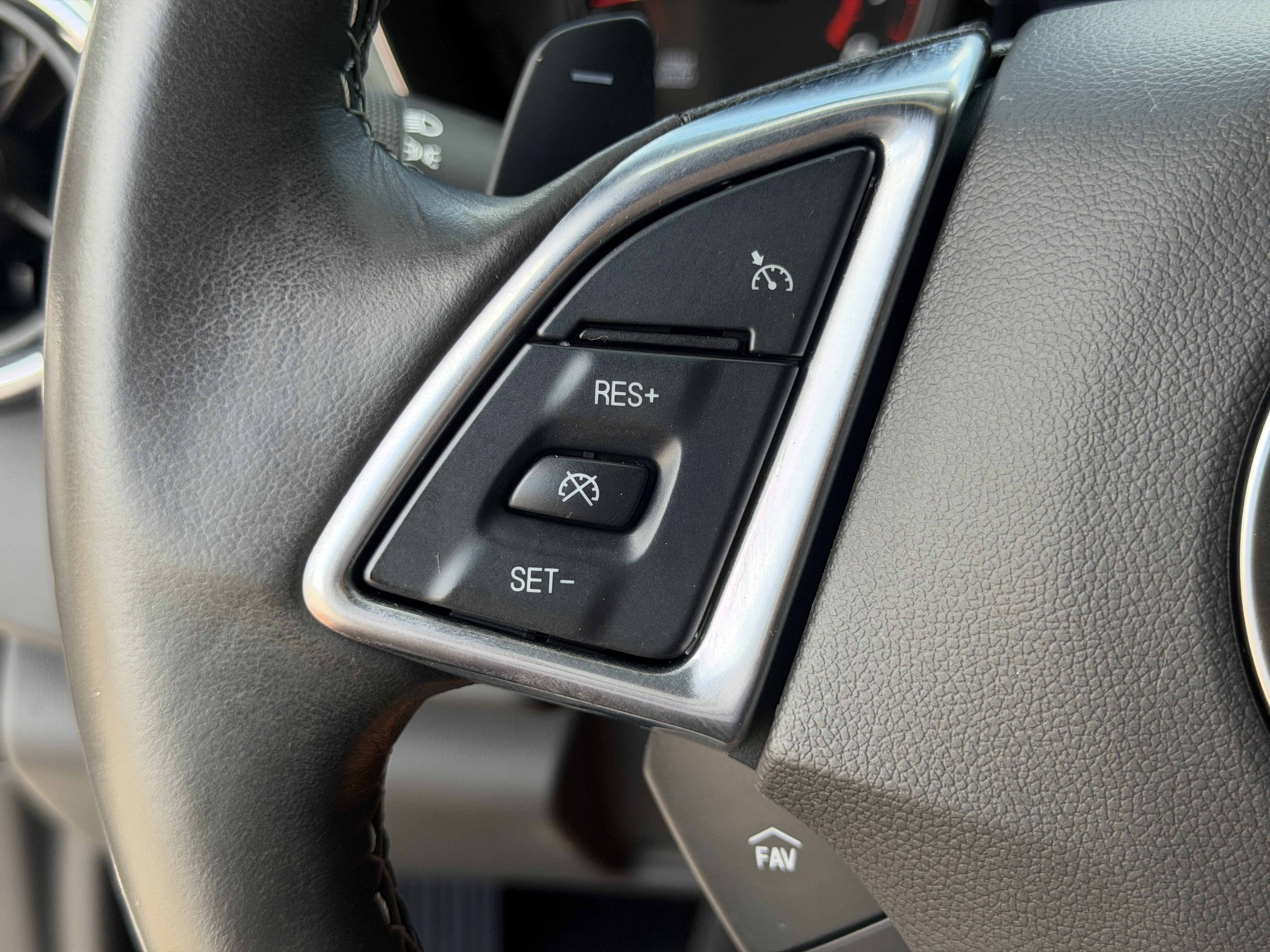 Used 2023 Chevrolet Camaro LT RWD image 29