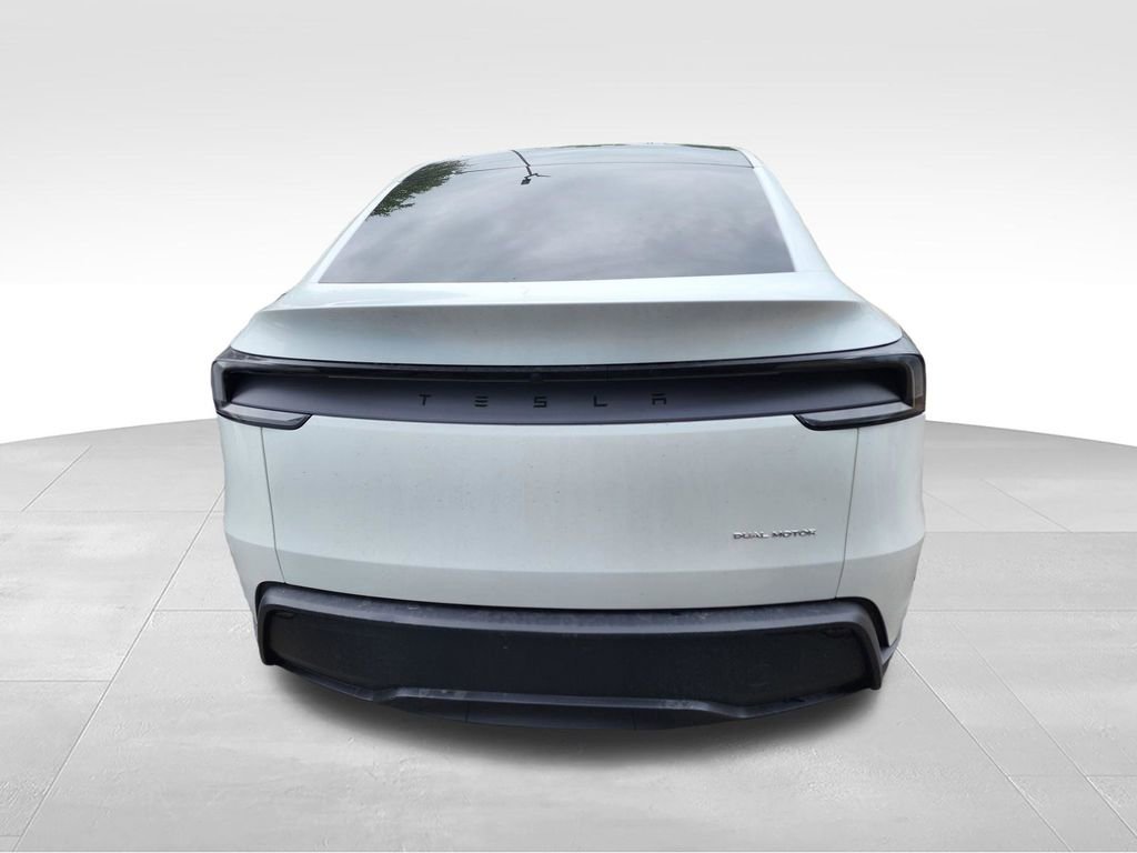 Used 2026 Tesla Model Y Long Range AWD/4WD image 10
