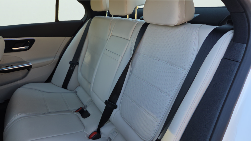 New 2026 Mercedes-Benz C 300 4MATIC Sedan image 17
