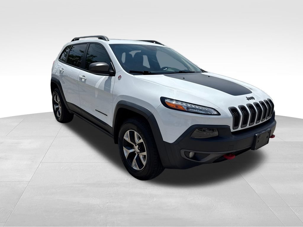Used 2015 Jeep Cherokee Trailhawk w/ Leather Interior Group AWD/4WD image 8
