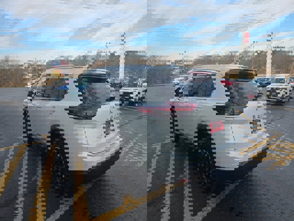 Certified 2026 Nissan Rogue SV w/ SV Premium Package image 7