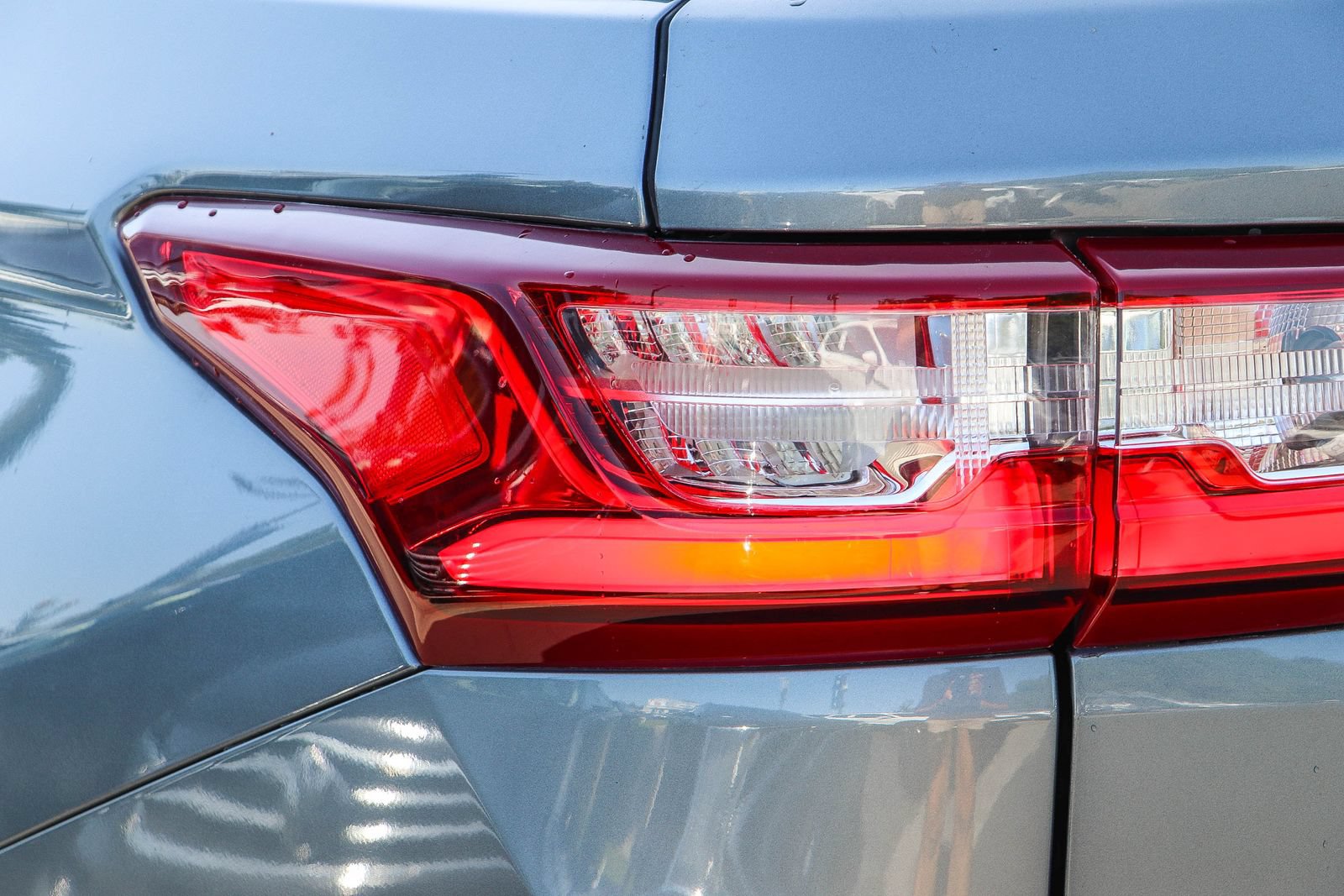 Used 2019 Chevrolet Traverse LT FWD image 9