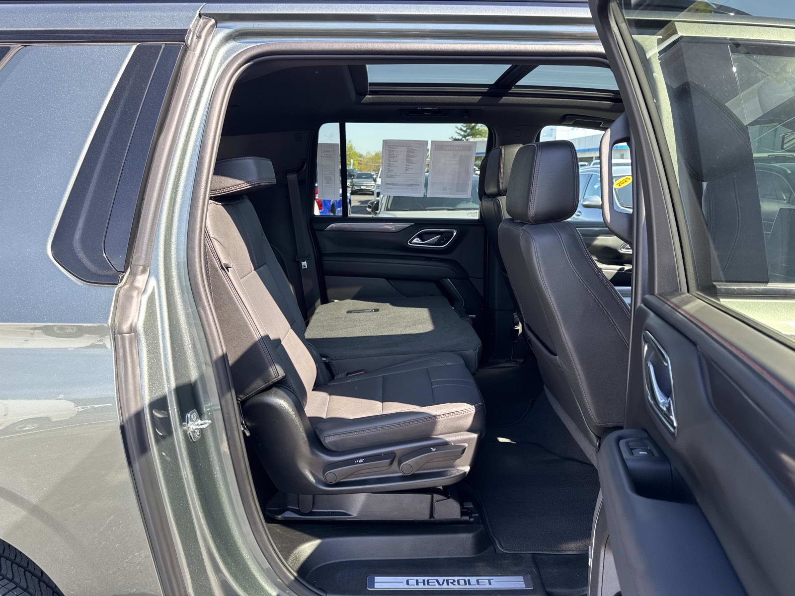 Certified 2023 Chevrolet Suburban RST image 16