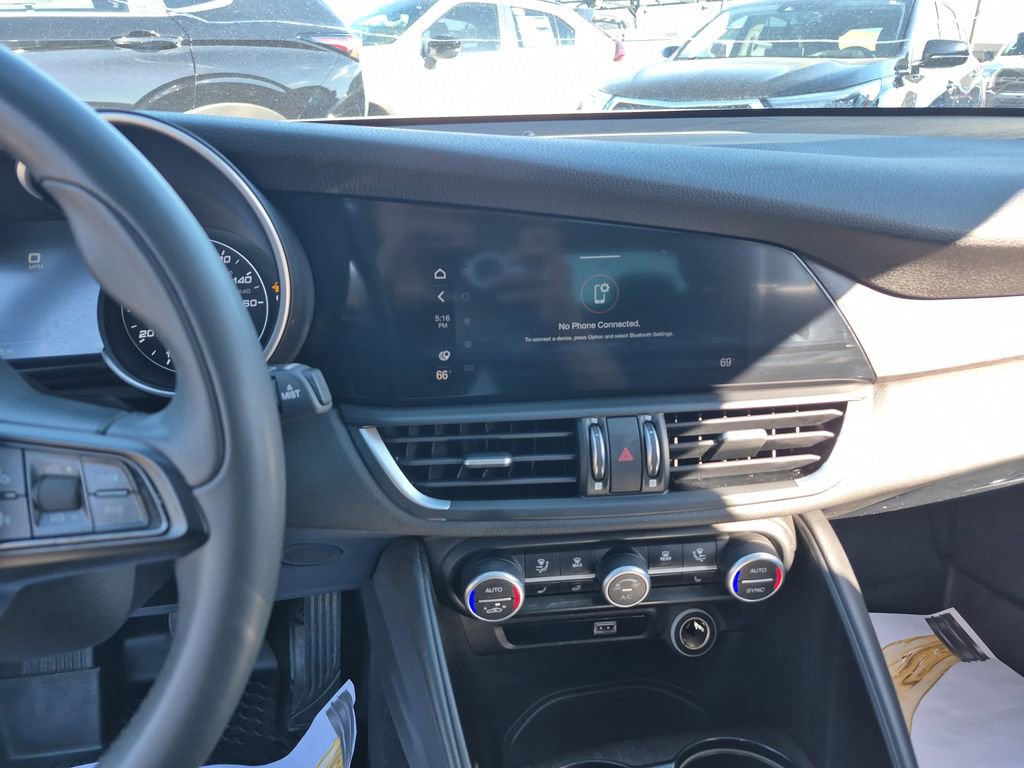 Used 2021 Alfa Romeo Giulia Ti image 13