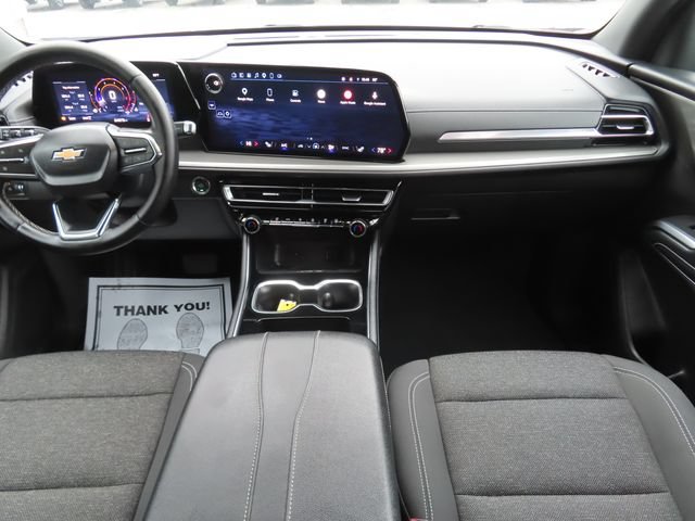Used 2025 Chevrolet Traverse LT AWD/4WD image 28