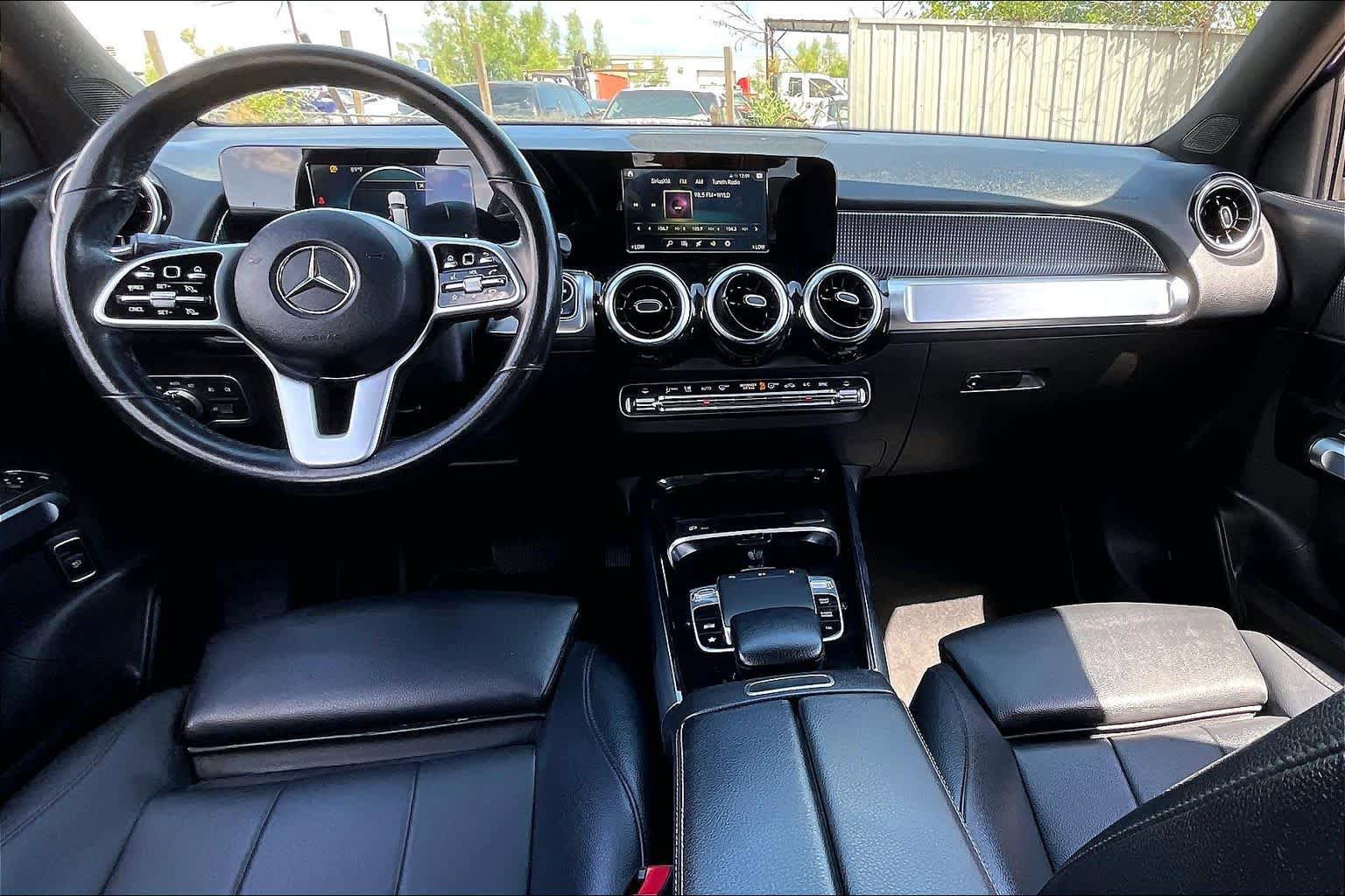 Used 2020 Mercedes-Benz GLB 250 4MATIC image 16