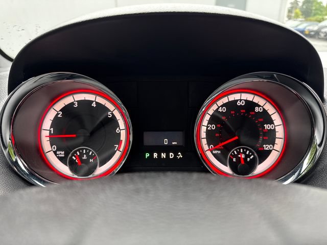 Used 2018 Dodge Grand Caravan SE FWD image 12