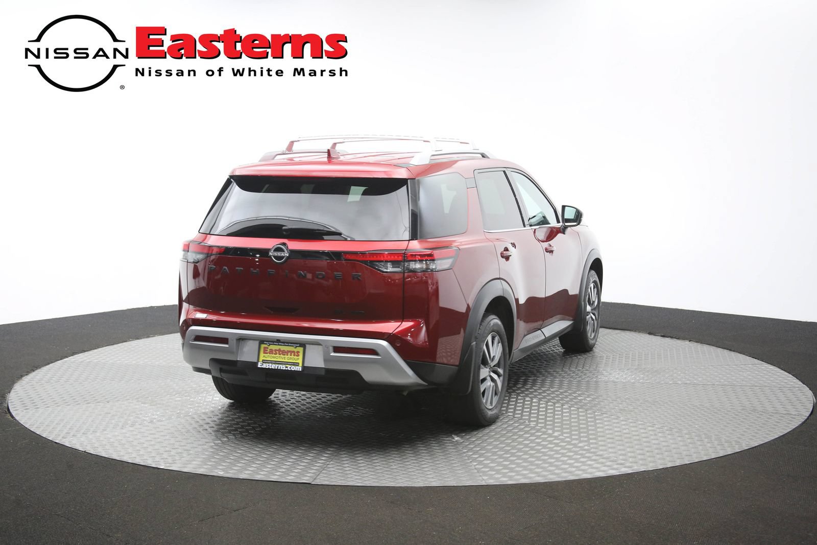 Used 2023 Nissan Pathfinder SL w/ Lighting Package (N92) AWD/4WD image 34