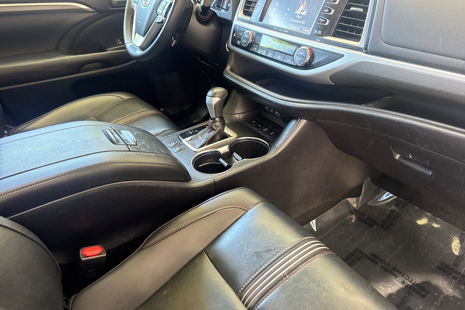 Used 2019 Toyota Highlander SE AWD/4WD image 35