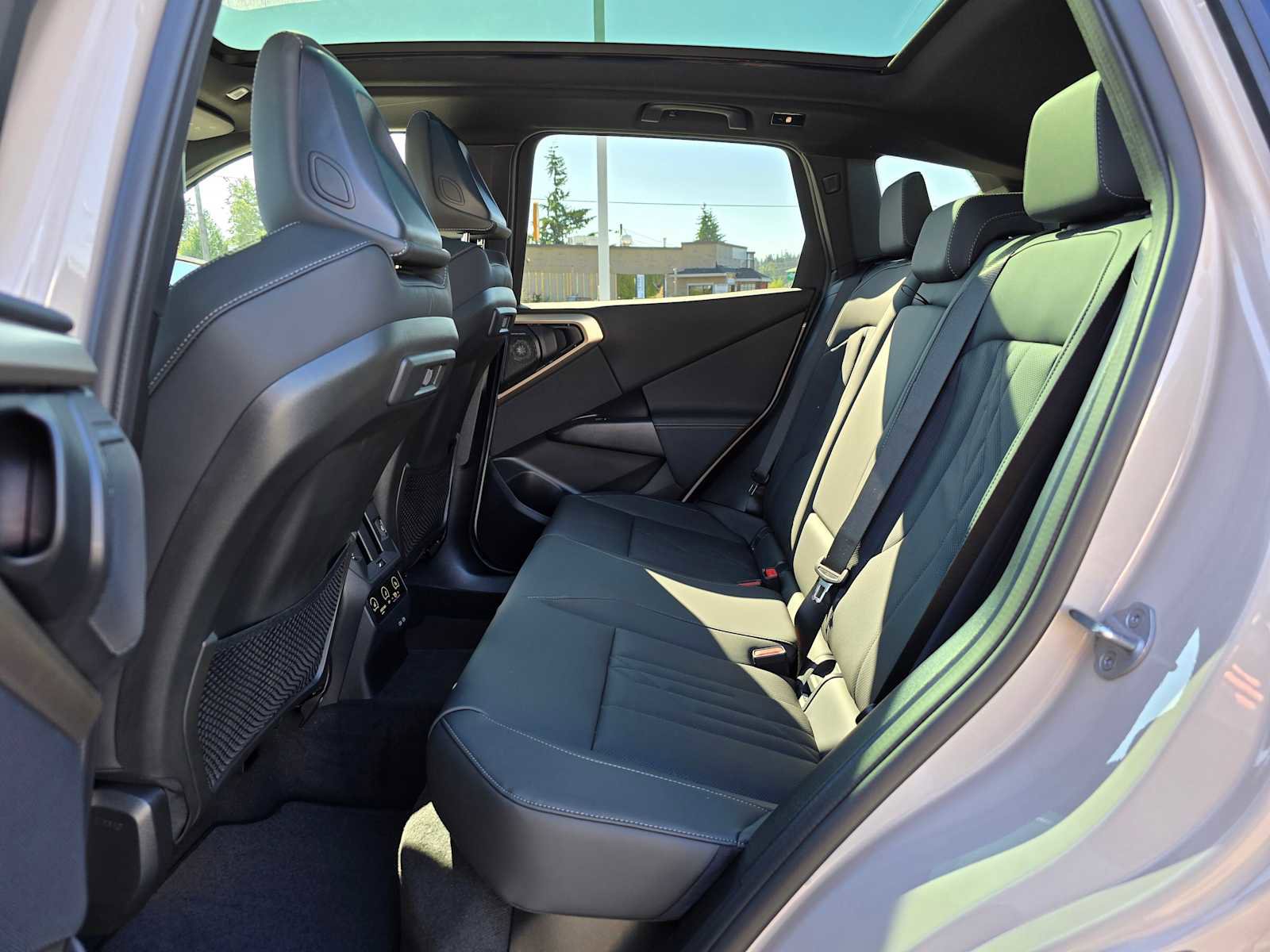 Used 2025 BMW X3 xDrive30i w/ Premium Package image 18