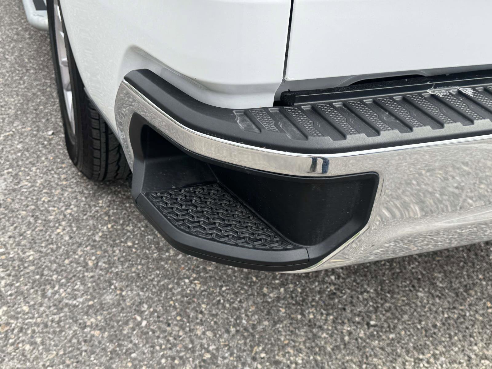 Used 2025 Chevrolet Silverado 1500 W/T image 13