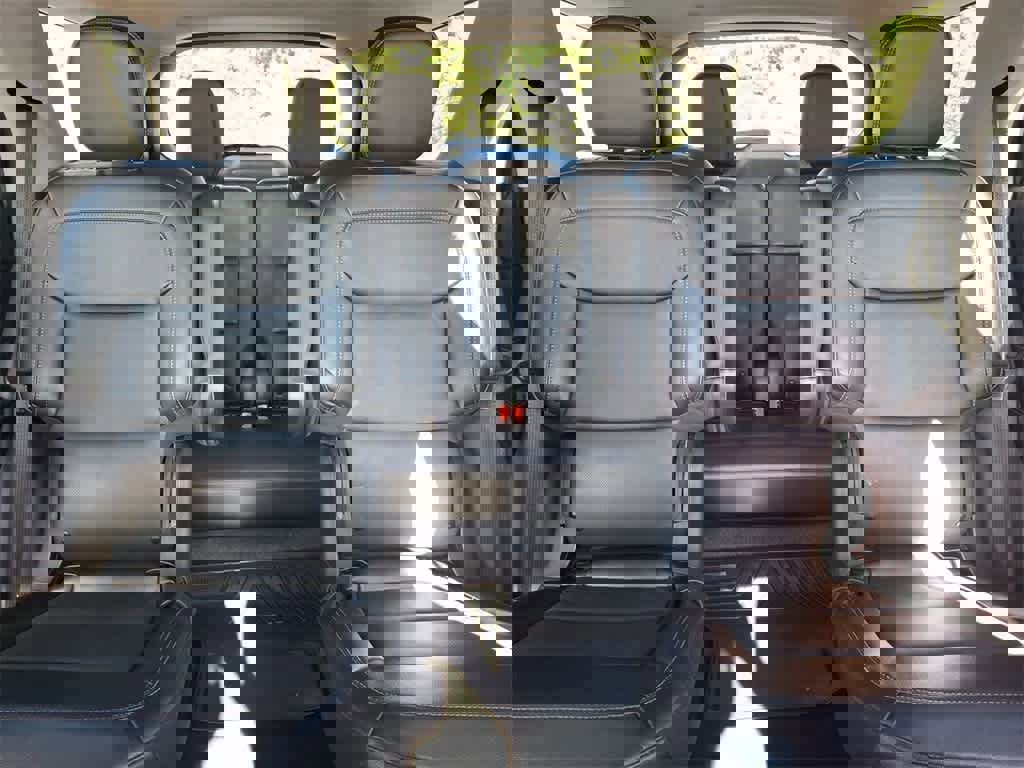 Used 2022 Ford Explorer Limited image 13