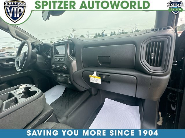 New 2026 Chevrolet Silverado 1500 Custom w/ Turbomax Blackout Package AWD/4WD image 31