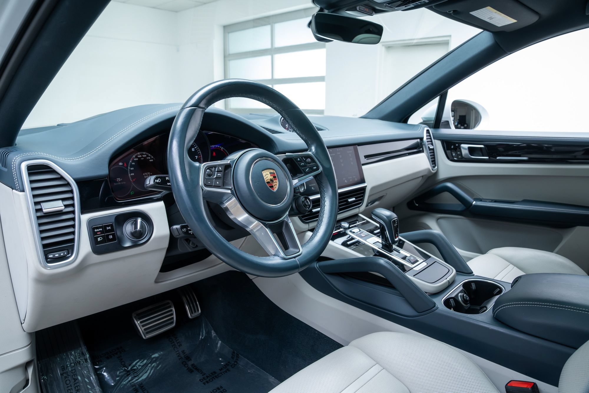 Used 2020 Porsche Cayenne S AWD/4WD image 18
