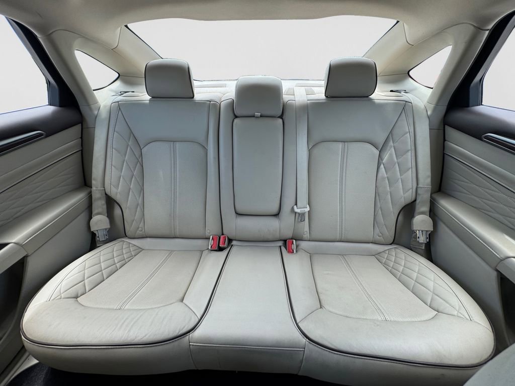 Used 2017 Ford Fusion Platinum AWD/4WD image 15