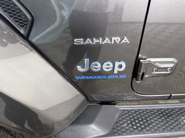 Used 2023 Jeep Wrangler Unlimited Sahara w/ Cold Weather Group image 10