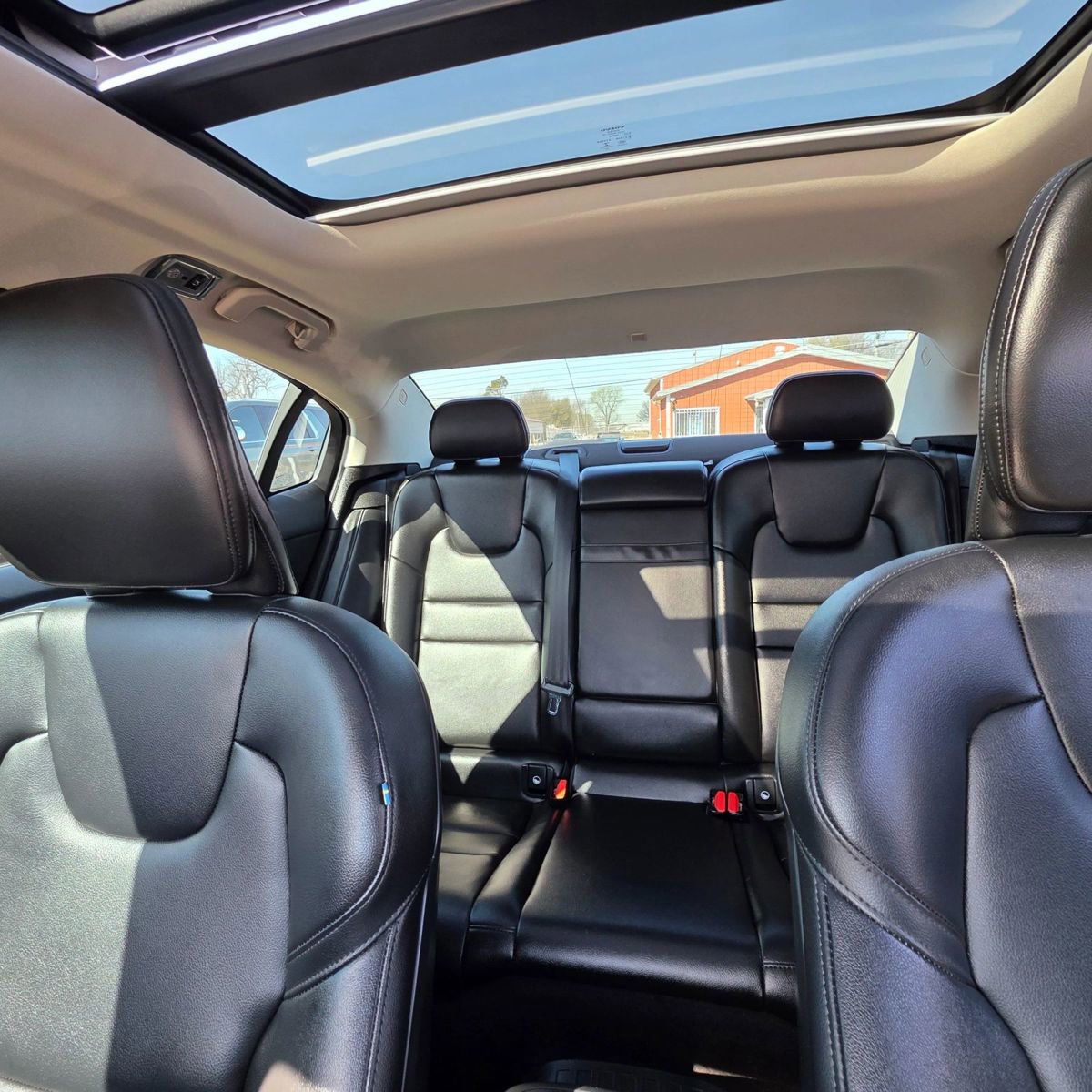 Used 2022 Volvo S60 B5 Inscription image 27