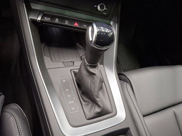 Certified 2025 Audi Q3 2.0T Premium w/ Convenience Package AWD/4WD image 11