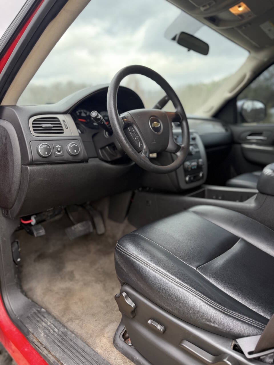Used 2014 Chevrolet Tahoe 4WD w/ Skid Plate Package image 24