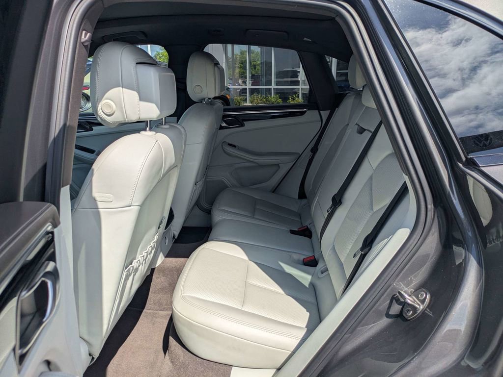 Used 2016 Porsche Macan S AWD/4WD image 16