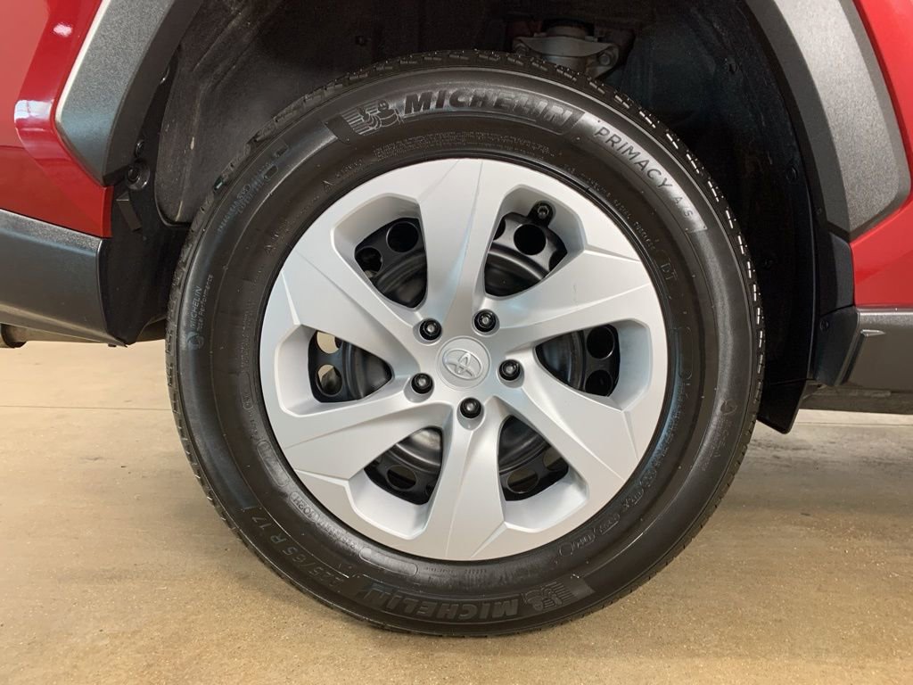 Used 2024 Toyota RAV4 LE image 38